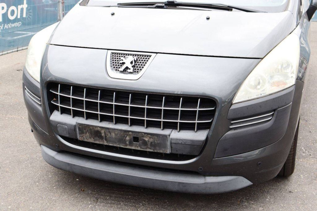 Pkw Peugeot 3008 Benzin 120 PS 2011 (Margin)