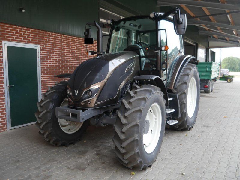 Valtra A105 H4