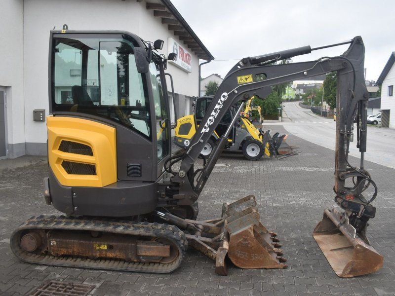Volvo ECR25D