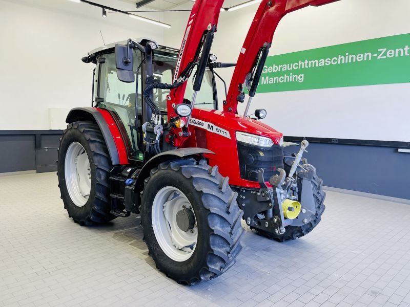 Massey Ferguson 5711 M DYNA-4 4WD ESSENTIAL