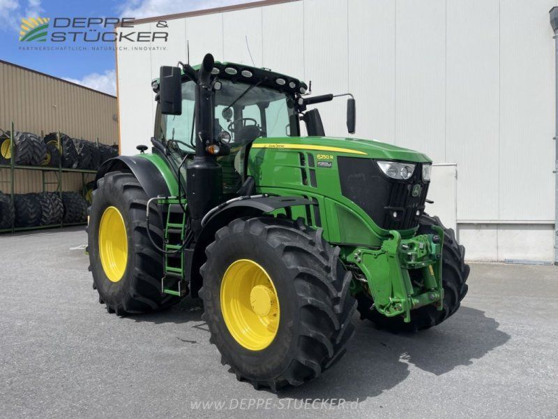 John Deere 6250R