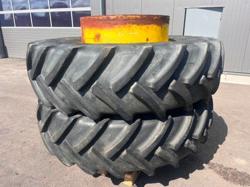 Continental Doppelradsatz 520/85 R46 an 38