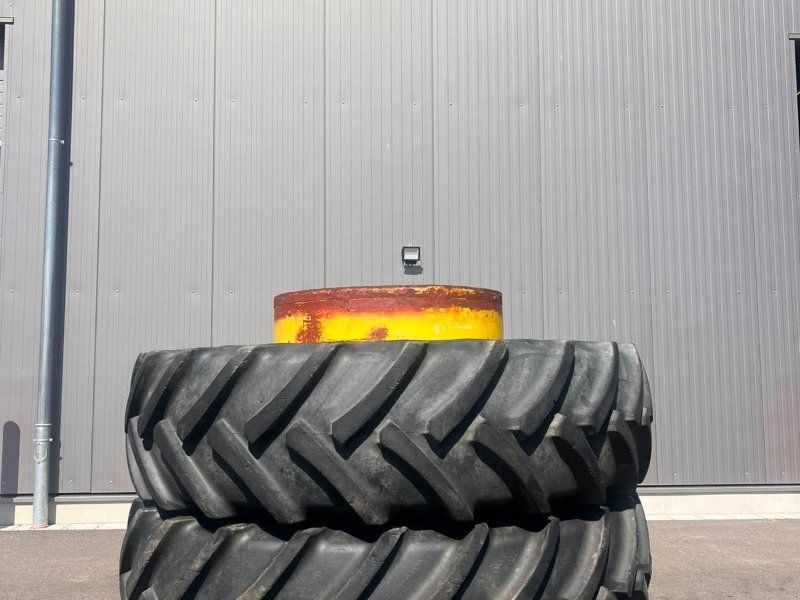 Continental Doppelradsatz 520/85 R46 an 38