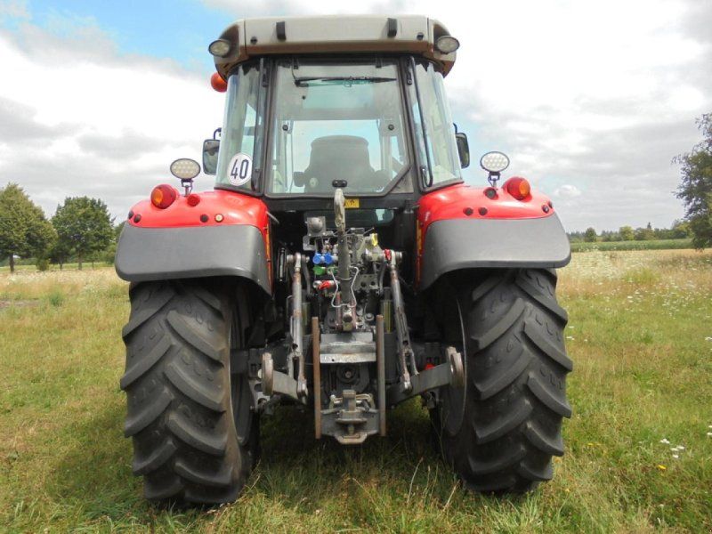Massey Ferguson 5612 DYNA 4