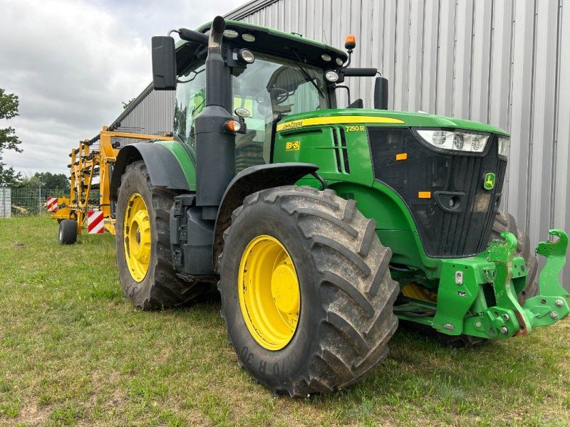 John Deere 7250R