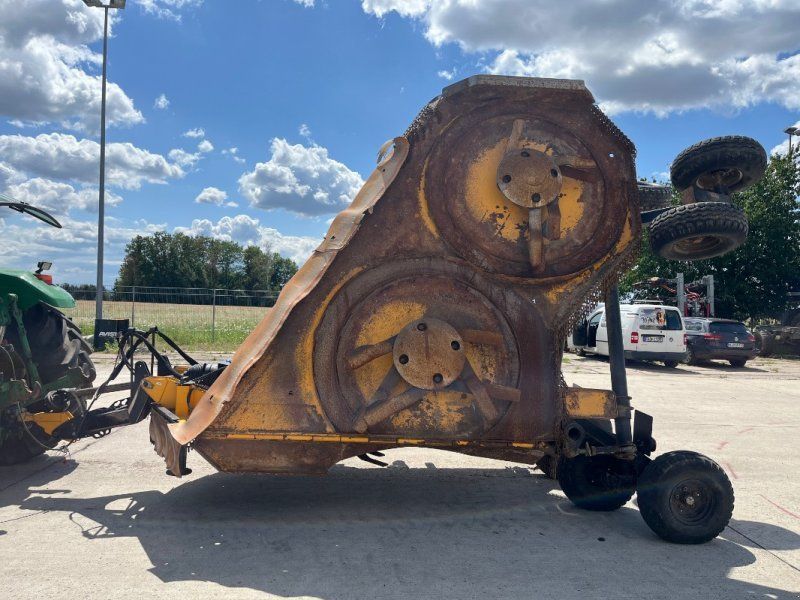 McConnel SR 820