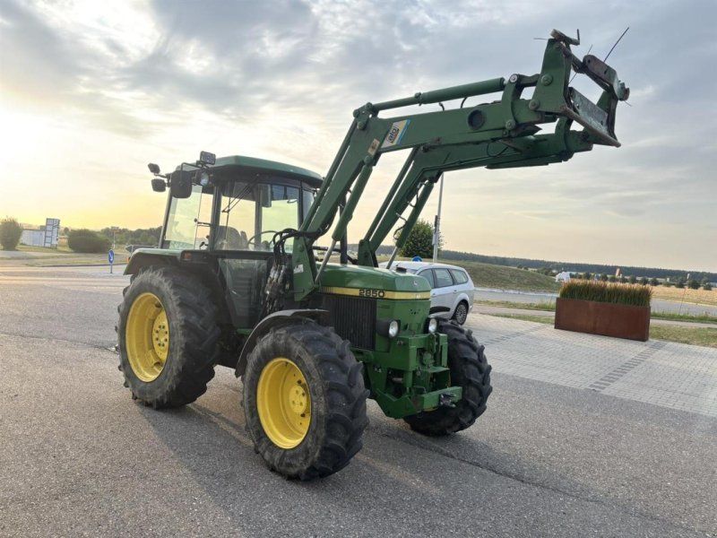 John Deere 2650