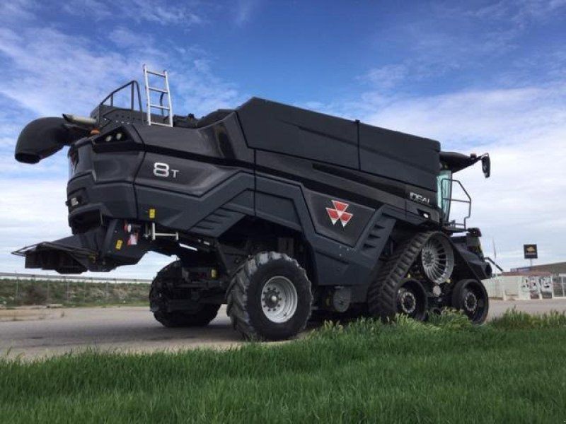 Massey Ferguson Ideal 8T