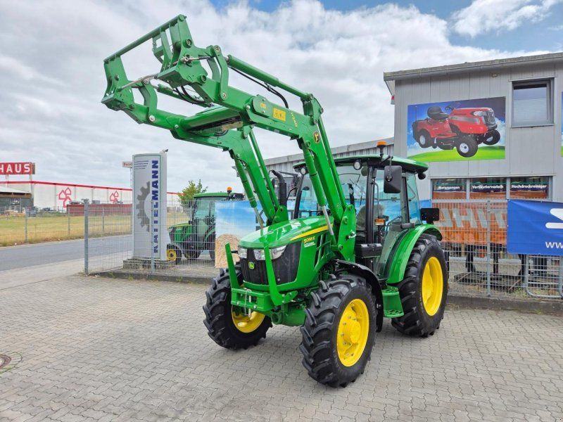 John Deere 5058E