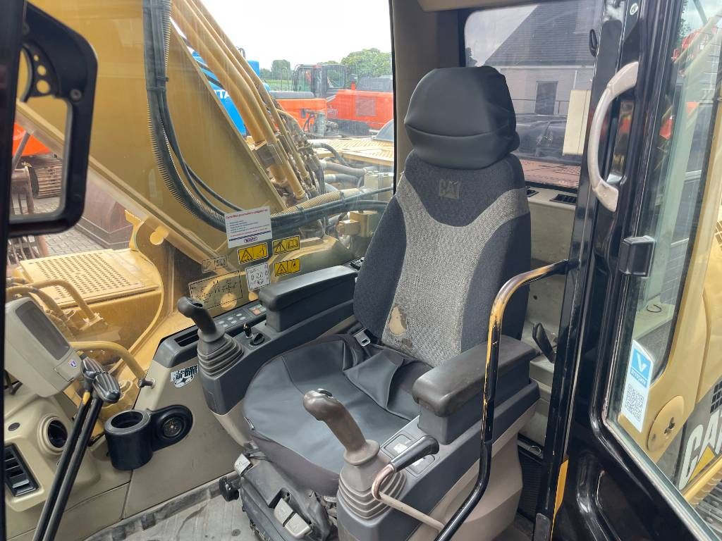 CAT 325 C LR