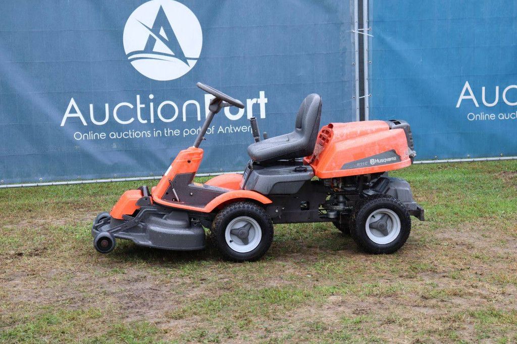 Husqvarna R11C Benzin-Aufsitzmäher 13,5 PS