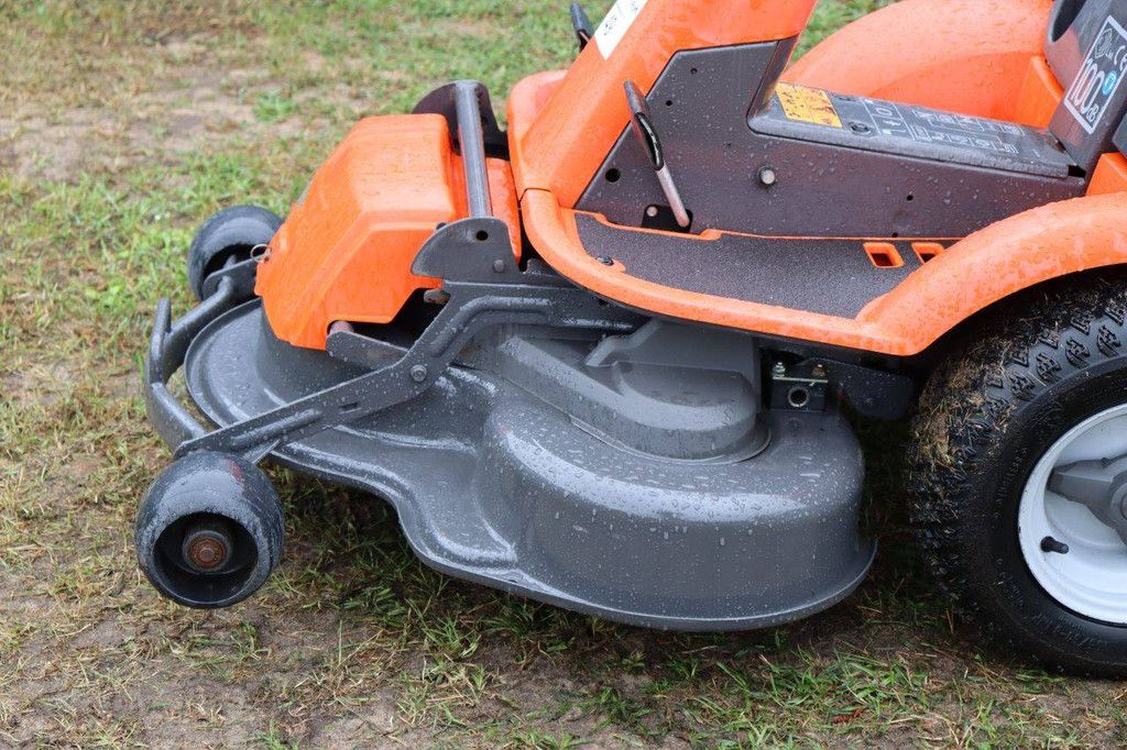 Husqvarna R11C Benzin-Aufsitzmäher 13,5 PS