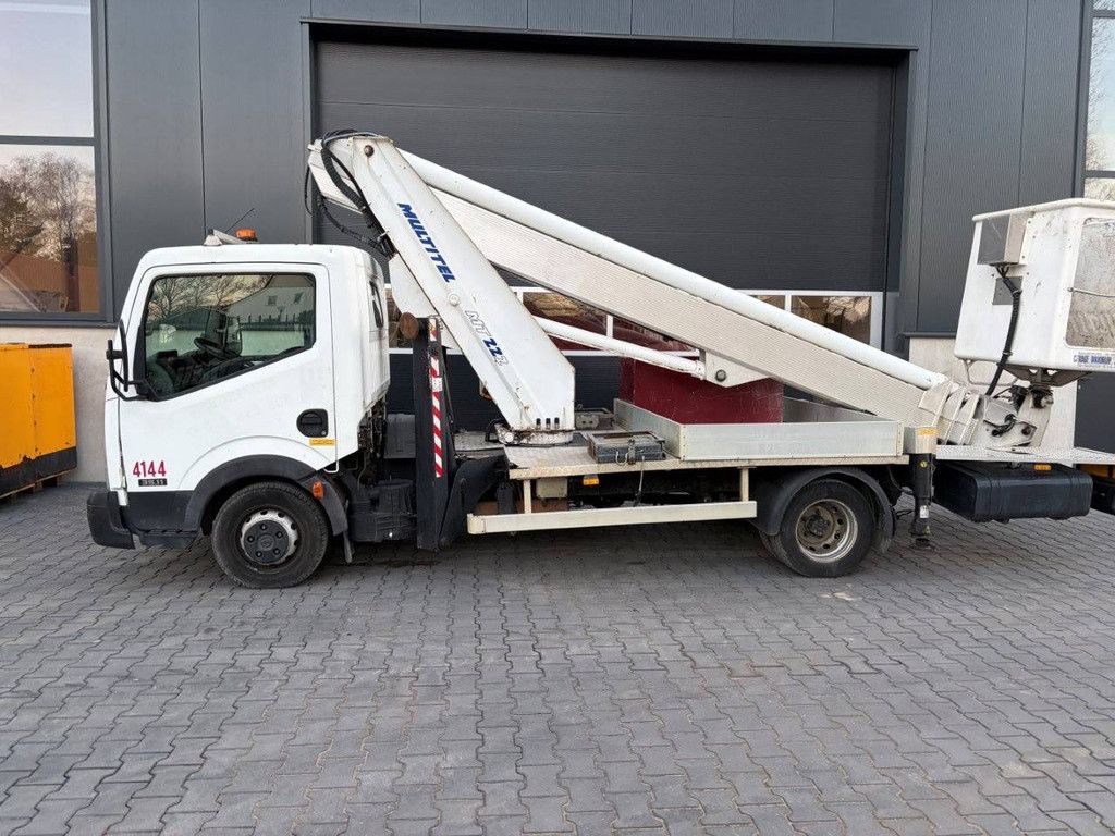 Self-propelled aerial platform Nissan Cabstar 35.11 Diesel 110hp 22m 2008