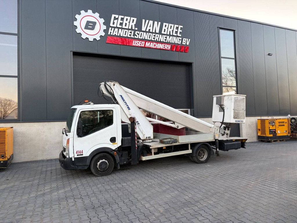Self-propelled aerial platform Nissan Cabstar 35.11 Diesel 110hp 22m 2008