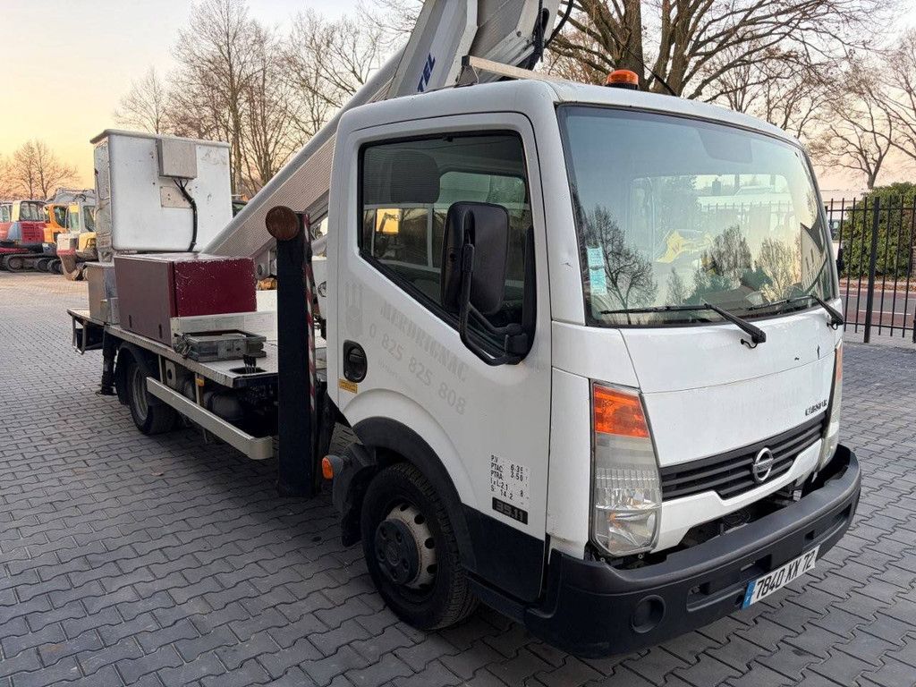Self-propelled aerial platform Nissan Cabstar 35.11 Diesel 110hp 22m 2008