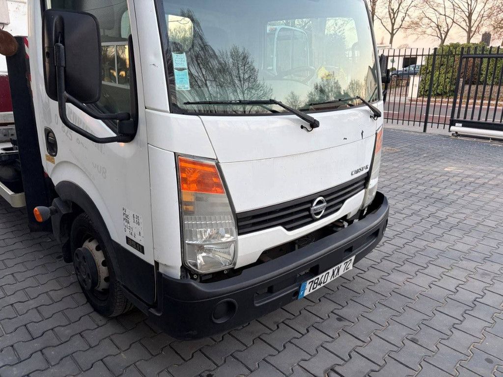 Self-propelled aerial platform Nissan Cabstar 35.11 Diesel 110hp 22m 2008