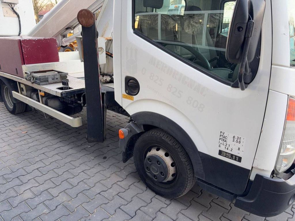 Self-propelled aerial platform Nissan Cabstar 35.11 Diesel 110hp 22m 2008