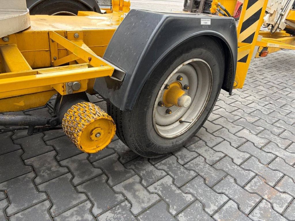 Custers Anhänger-Arbeitsbühne 0R20B 200kg 20m 2001