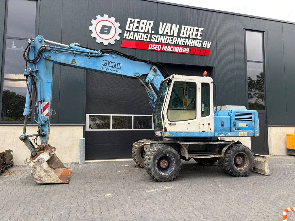 Wheel excavator Liebherr A900B Litronic Diesel 82kW 2000