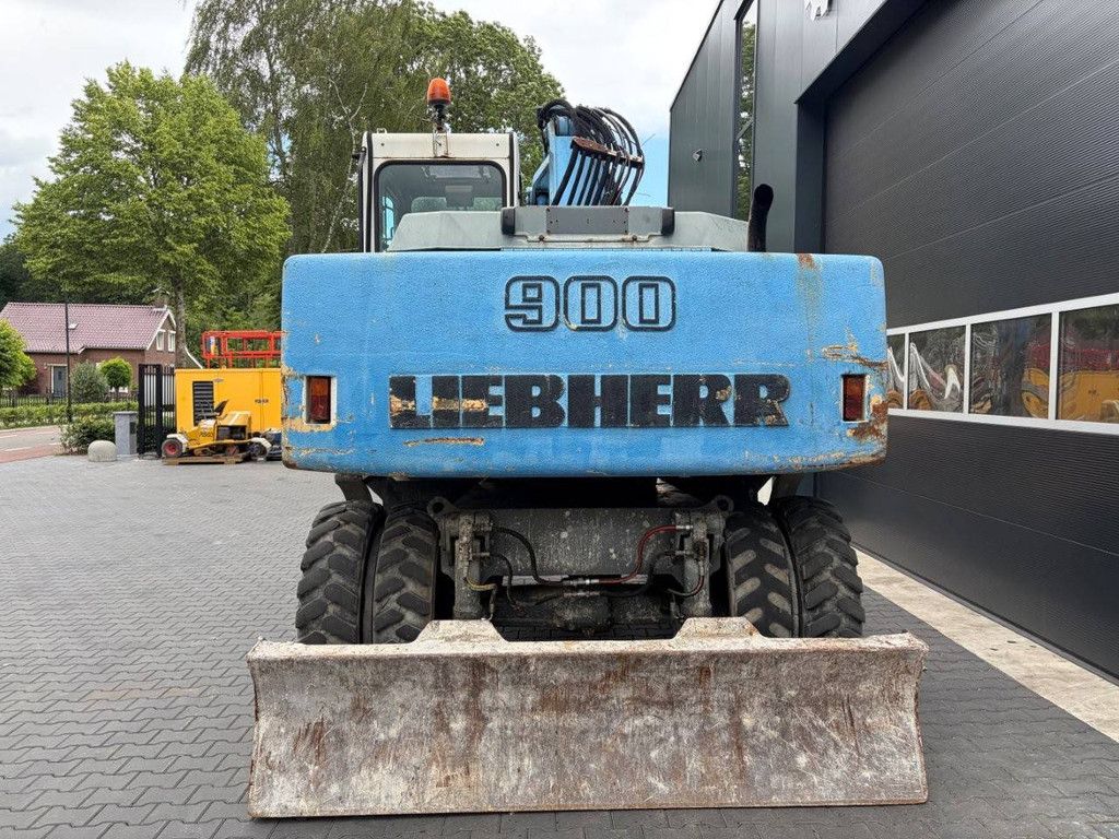 Wheel excavator Liebherr A900B Litronic Diesel 82kW 2000