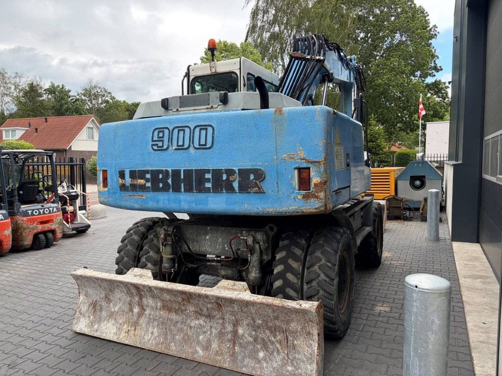 Wheel excavator Liebherr A900B Litronic Diesel 82kW 2000