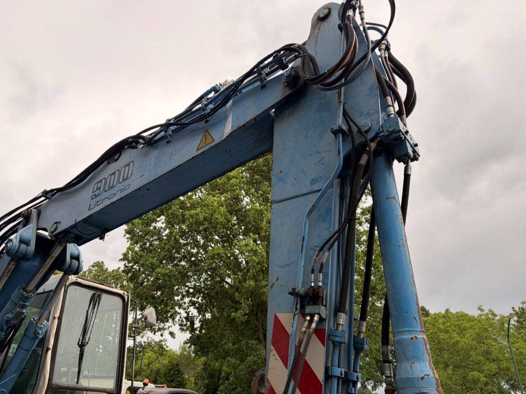Wheel excavator Liebherr A900B Litronic Diesel 82kW 2000