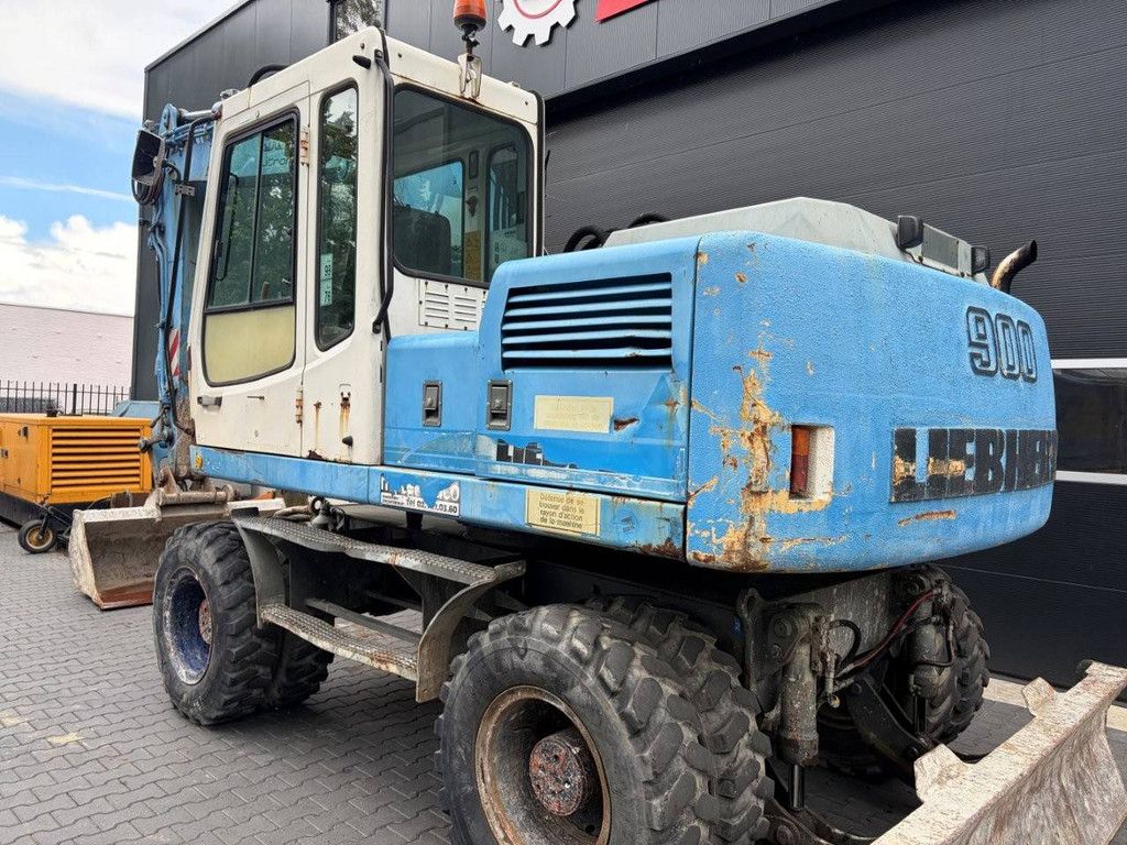 Wheel excavator Liebherr A900B Litronic Diesel 82kW 2000