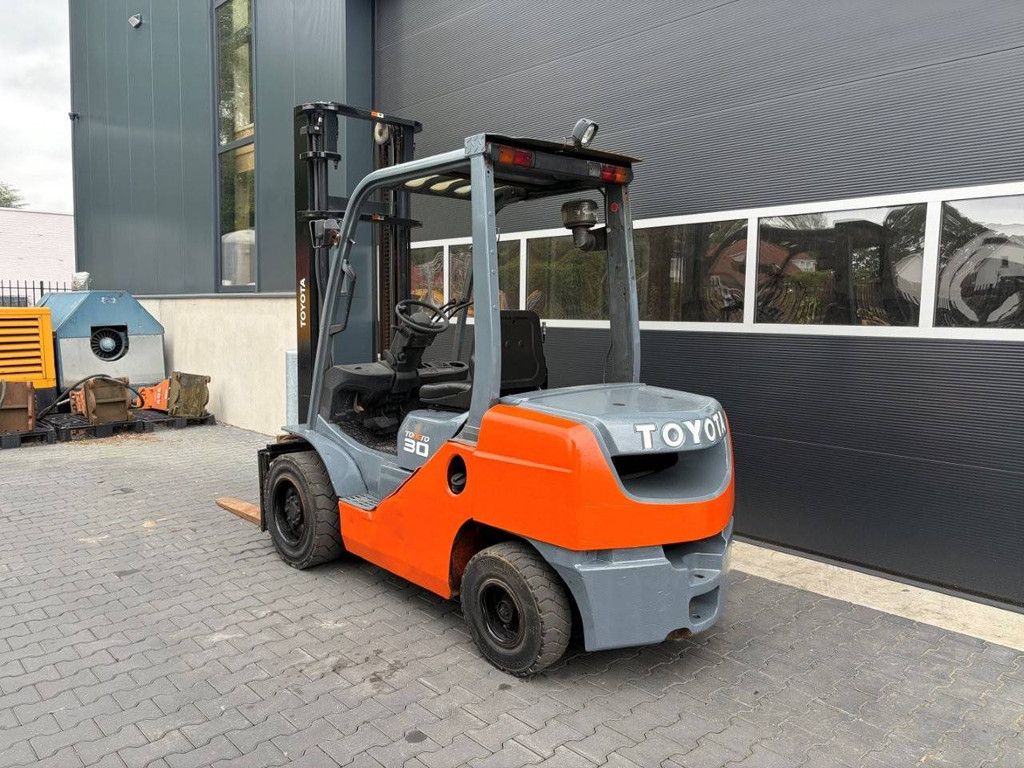 Gabelstapler Toyota D-52-8FD30 Diesel 3000kg 4,0m 2011