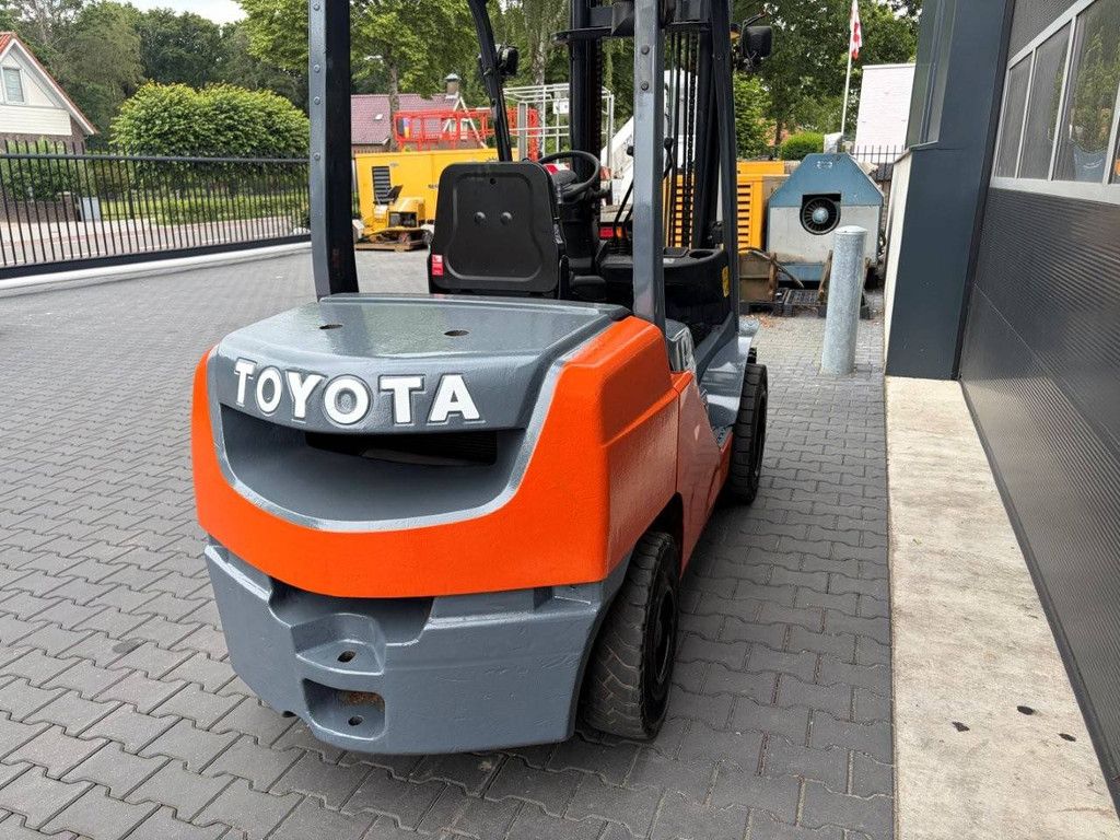 Gabelstapler Toyota D-52-8FD30 Diesel 3000kg 4,0m 2011