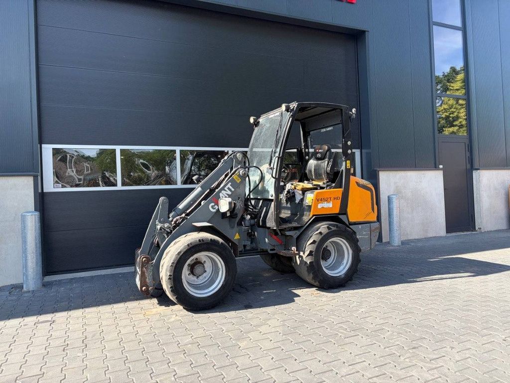 Articulated loader Giant V452T HD Diesel 33kW 2012