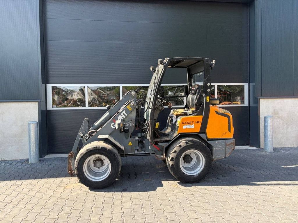Articulated loader Giant V452T HD Diesel 33kW 2012