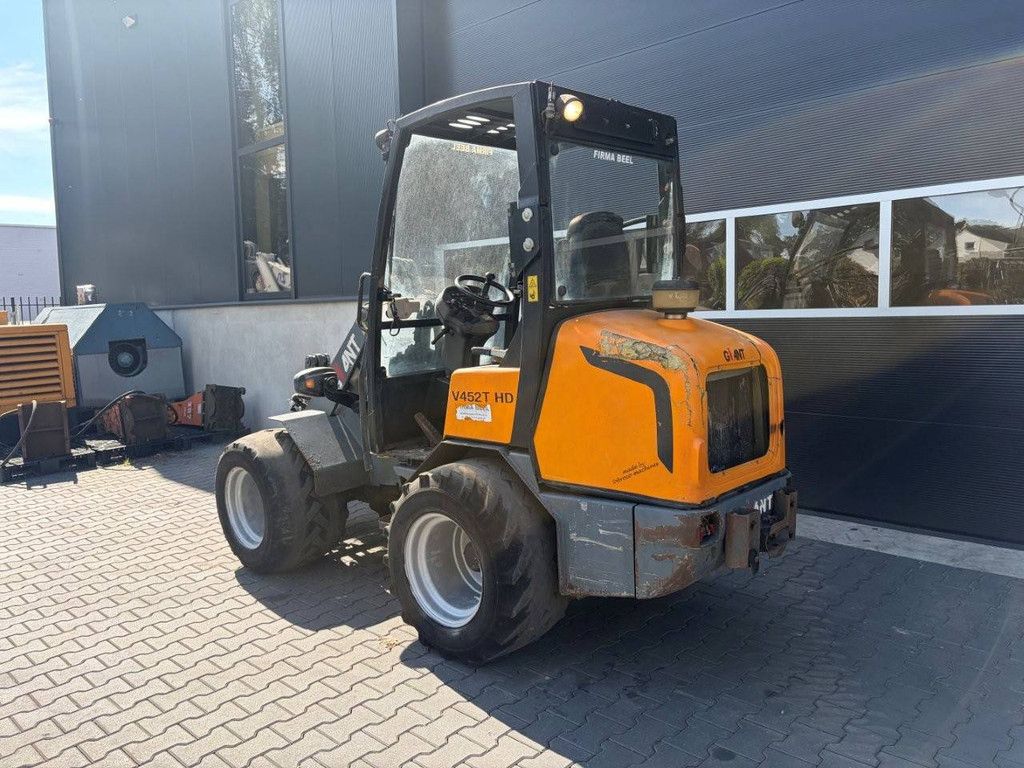Articulated loader Giant V452T HD Diesel 33kW 2012