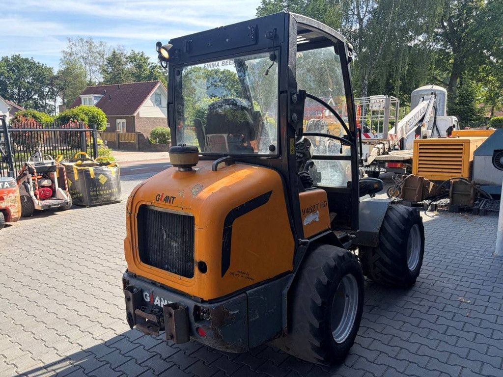 Articulated loader Giant V452T HD Diesel 33kW 2012