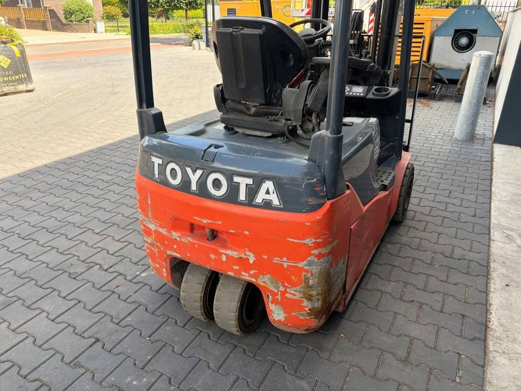 Toyota 8FBE20T Elektrogabelstapler 2000 kg 3,3 m 2017