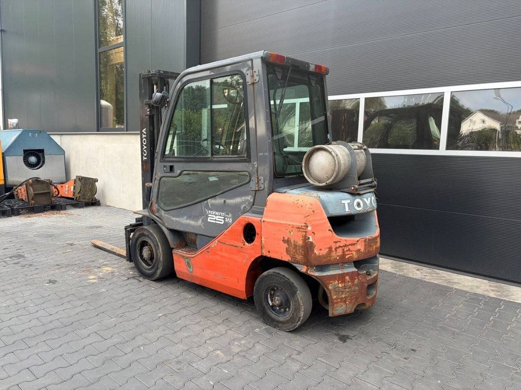 Gabelstapler Toyota 02-8FGF25 LPG 2500kg 3,3m 2011