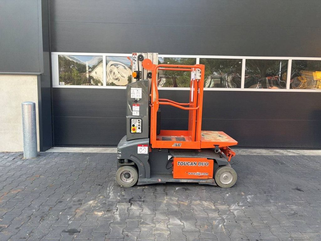 JLG Toucan Duo Electric Mast Lift 6m 2015