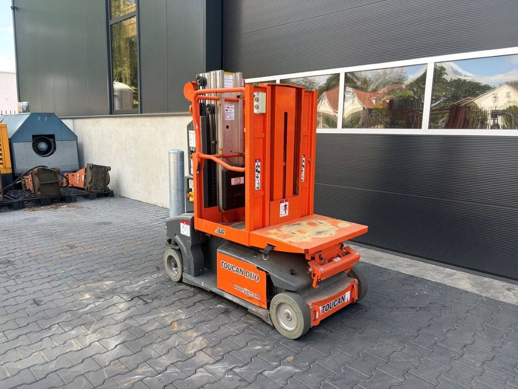 JLG Toucan Duo Electric Mast Lift 6m 2015