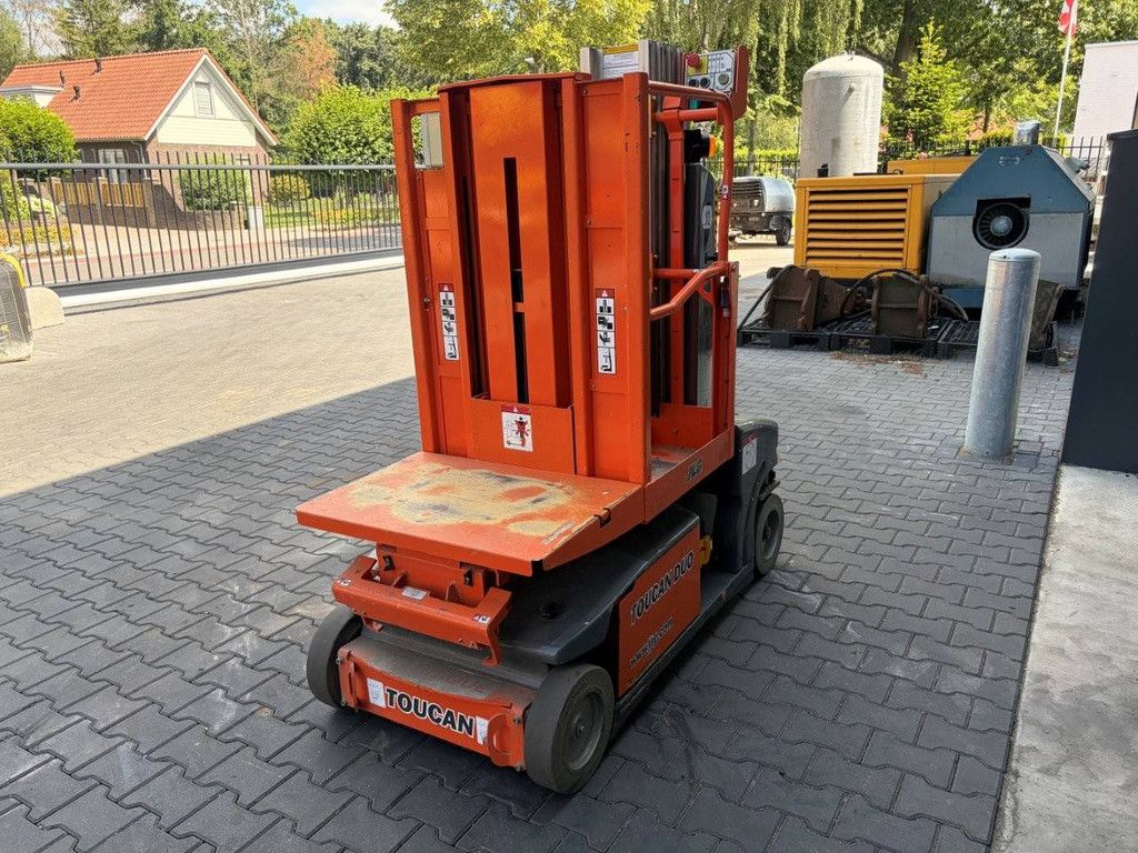 JLG Toucan Duo Electric Mast Lift 6m 2015