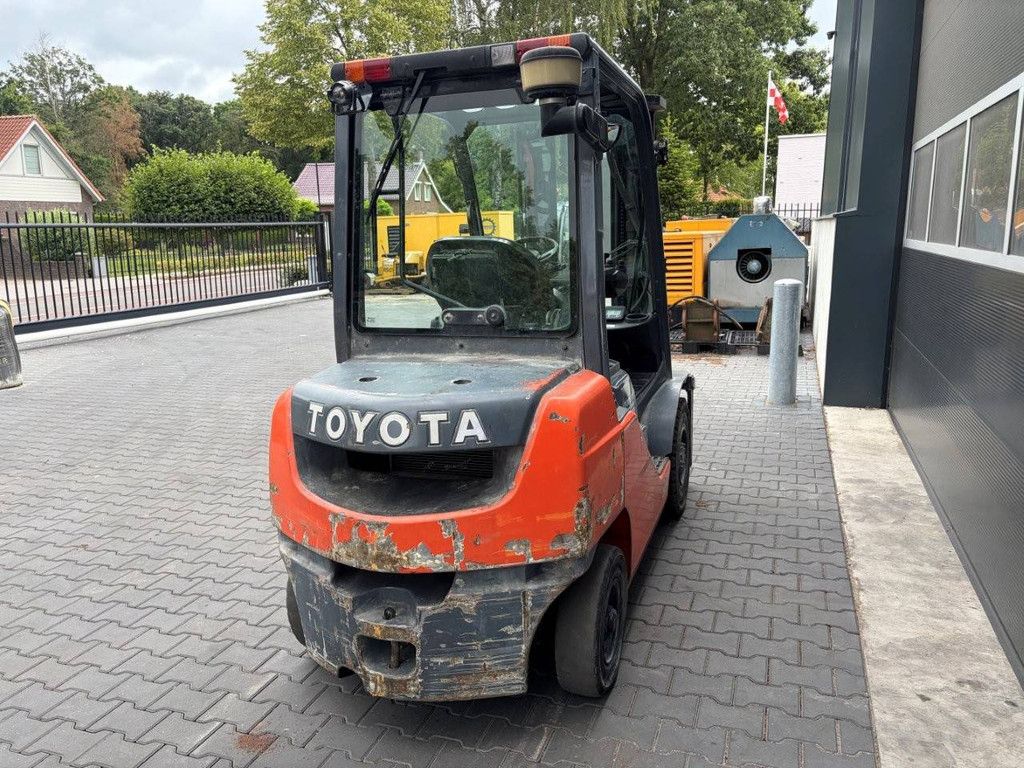 Heftruck Toyota 06-8FD25F Diesel 2500kg 4.7m 2017