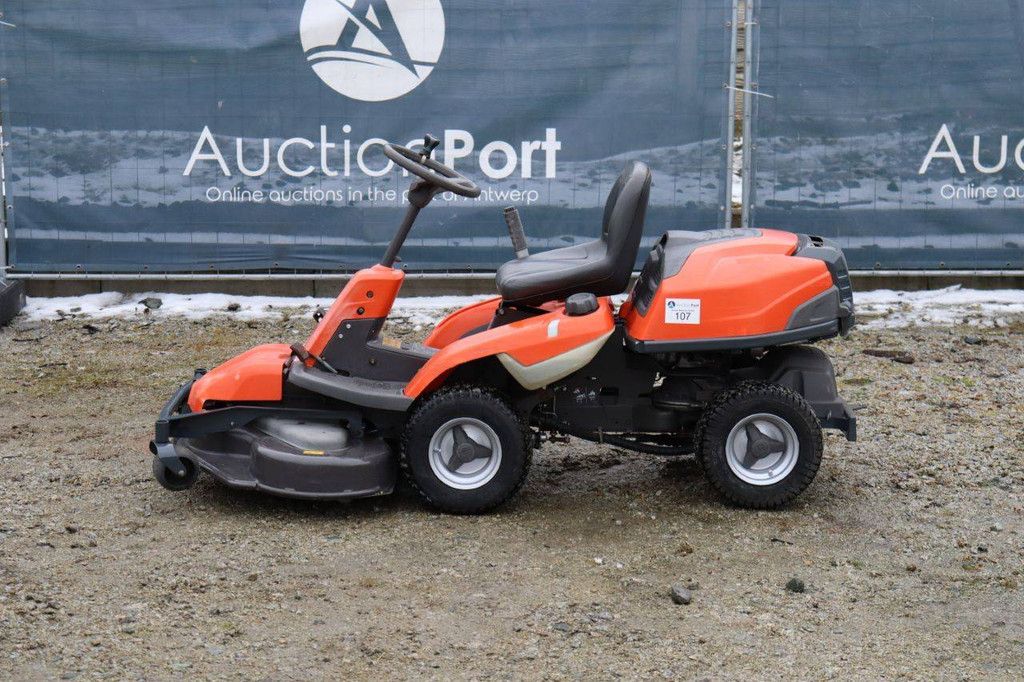 Zitmaaier Husqvarna R320 AWD Benzine 10.2kW 2018
