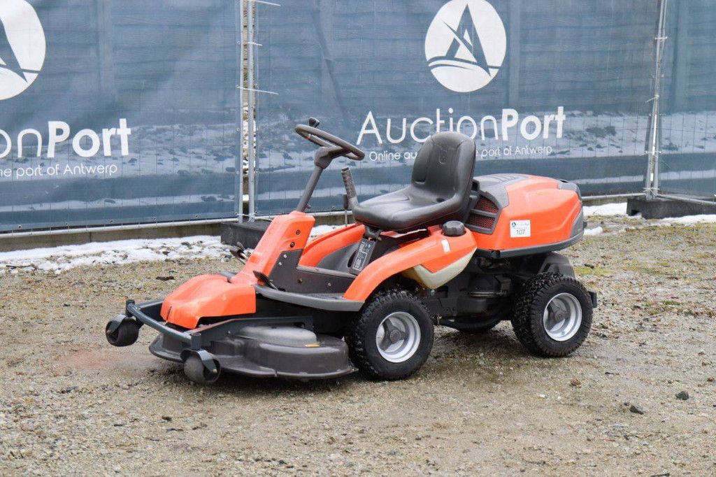 Zitmaaier Husqvarna R320 AWD Benzine 10.2kW 2018