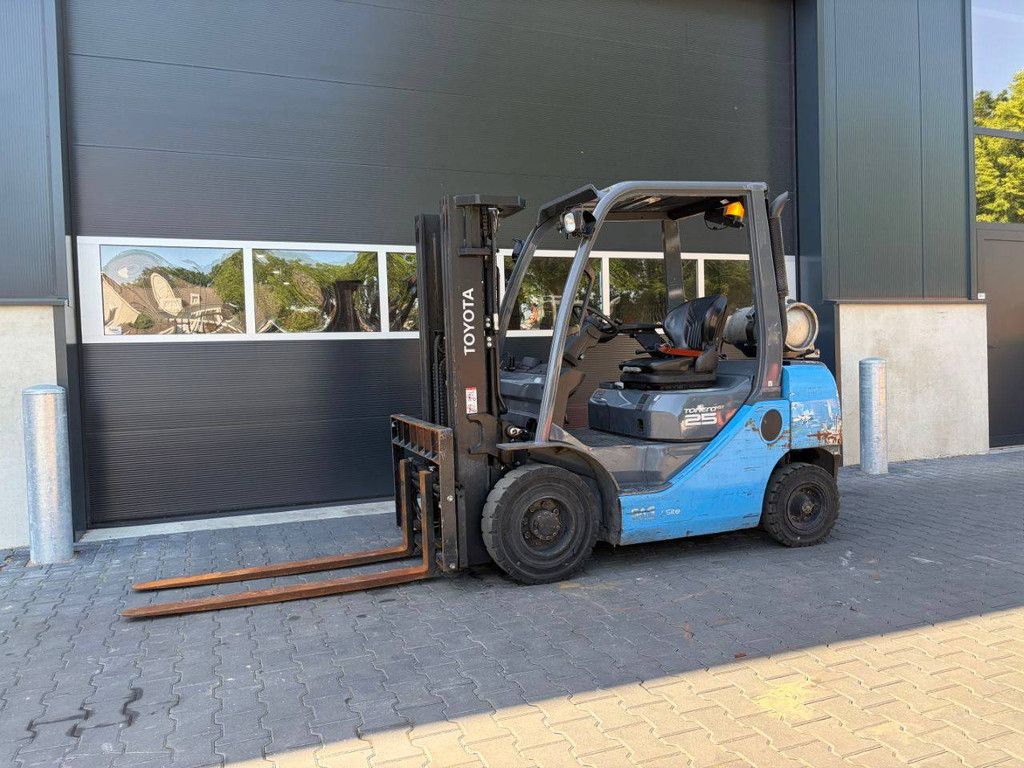 Gabelstapler Toyota 06-8FG25F LPG 2500kg 4,3m 2019