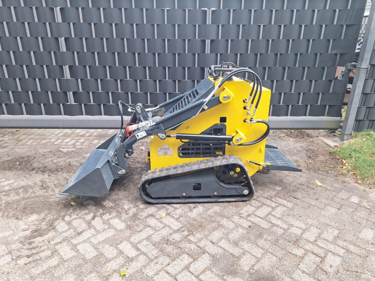 Skidster schranklader minishovel kubota bobcat