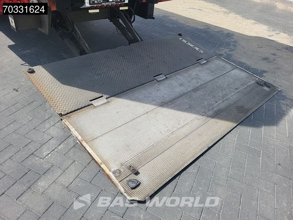 Schmitz SCB*S3B Tailgate Lift Axle 250x270cm