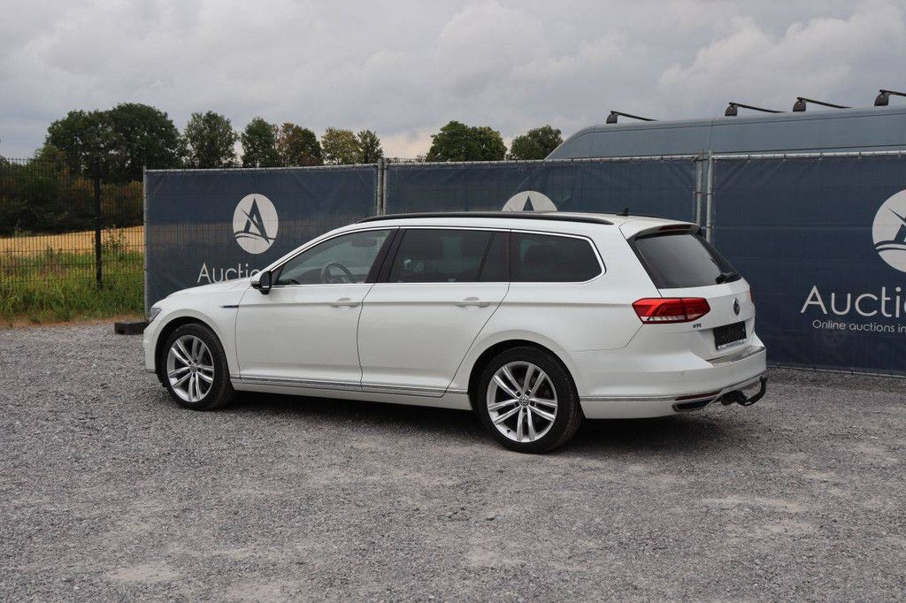 Volkswagen Passat GTE Kombi Elektro+Benzin 156 PS 2017 (Margin)