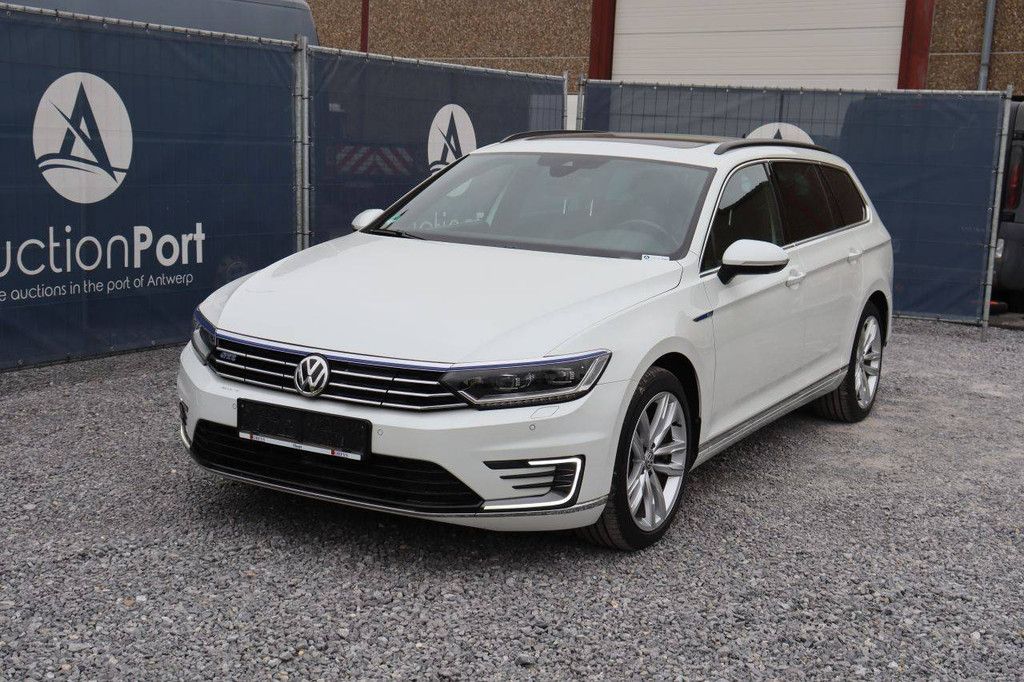Volkswagen Passat GTE Kombi Elektro+Benzin 156 PS 2017 (Margin)