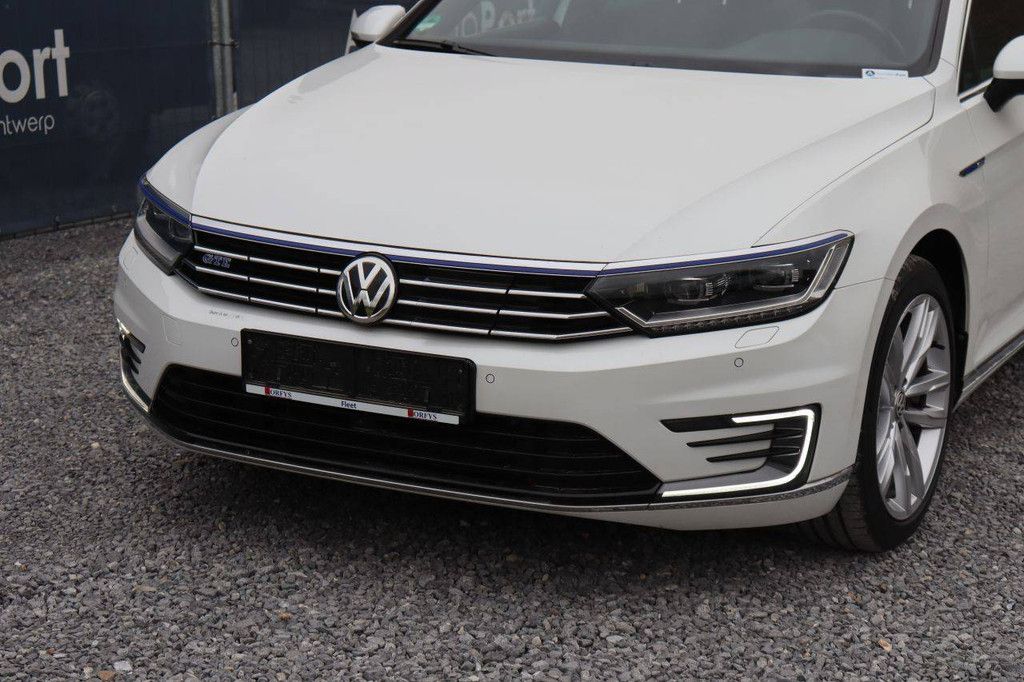 Volkswagen Passat GTE Kombi Elektro+Benzin 156 PS 2017 (Margin)
