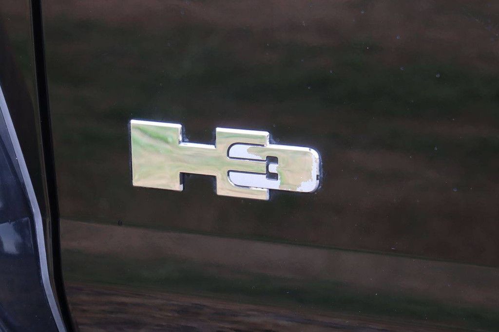 SUV Hummer H3 Petrol 244hp 2008