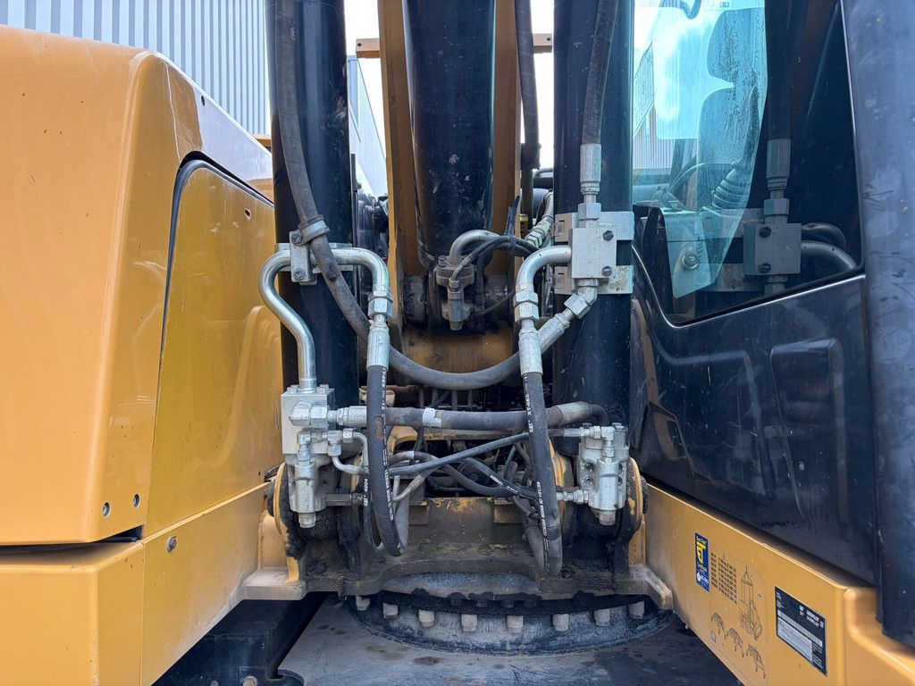 Caterpillar M318F