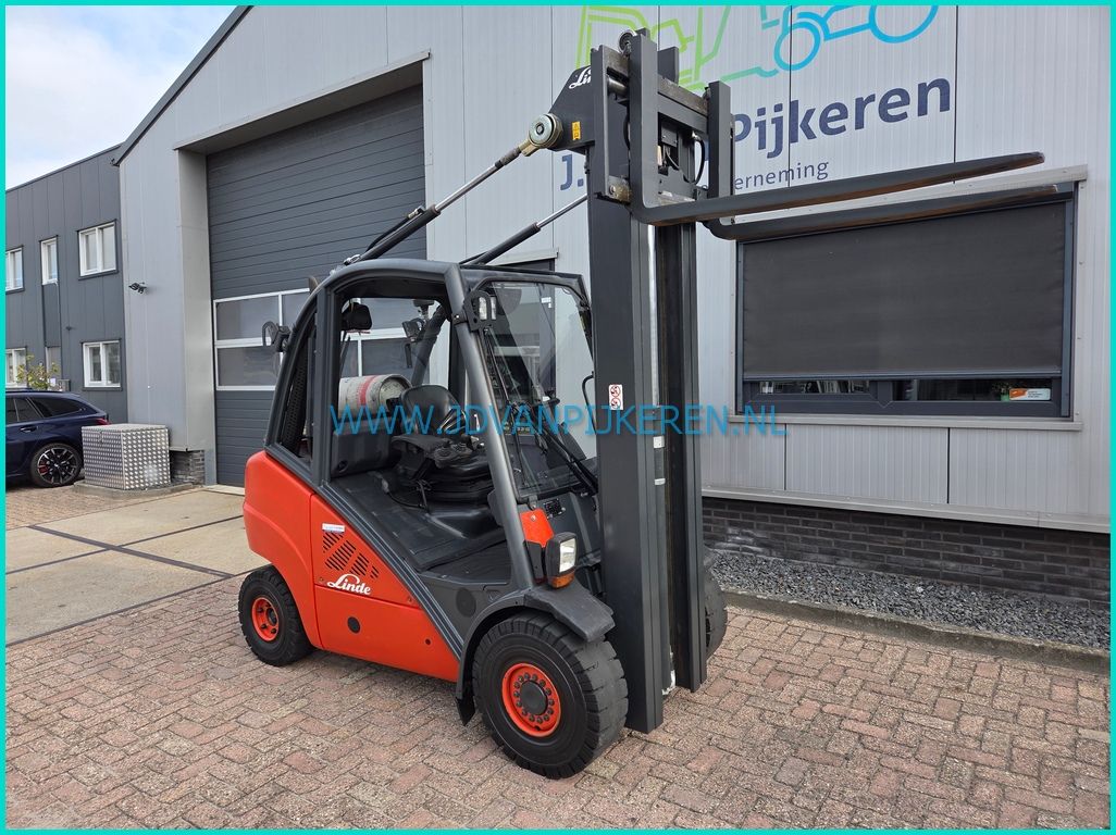 Linde H30T-01 2012 triplex6.45m + freelift + sideshift